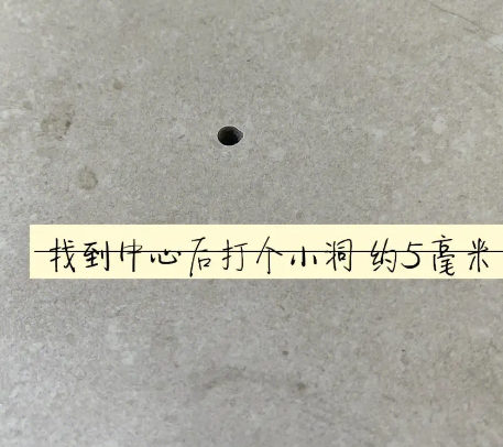 格尔木瓷砖空鼓维修公司专业解答在瓷砖铺贴过程中，如果砂料搅拌不均匀，将会带来以下问题